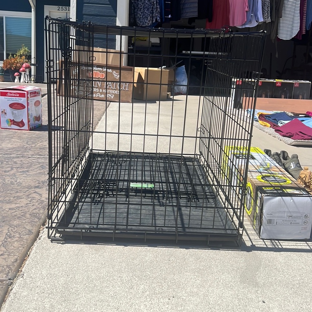 Medium size dog crate